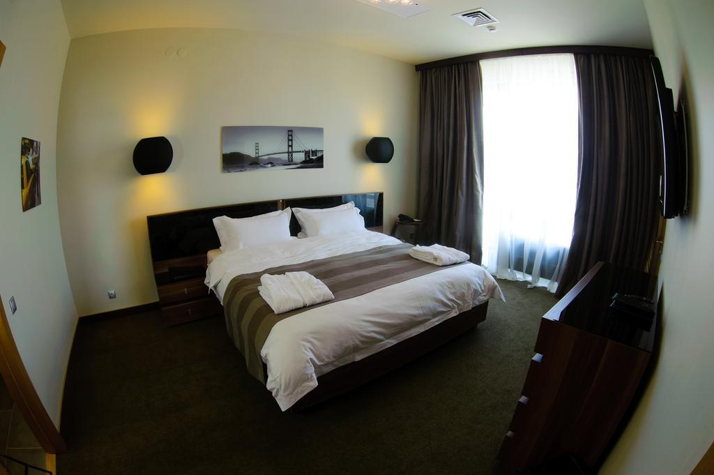 Voyage Hotel Караганда Экстерьер фото