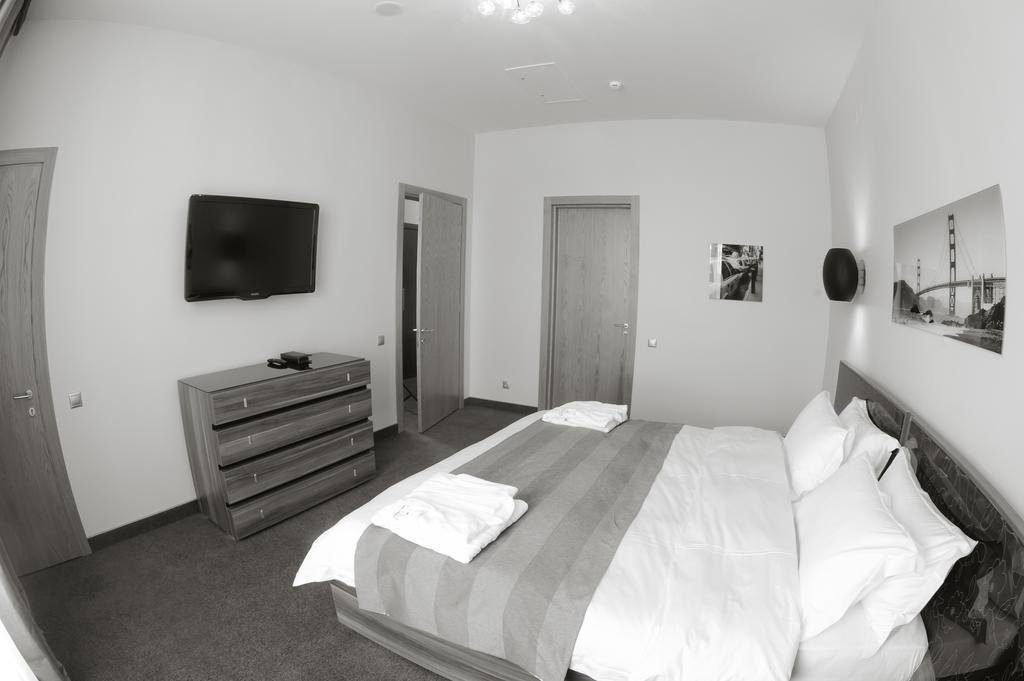 Voyage Hotel Караганда Экстерьер фото