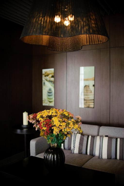 Voyage Hotel Караганда Экстерьер фото